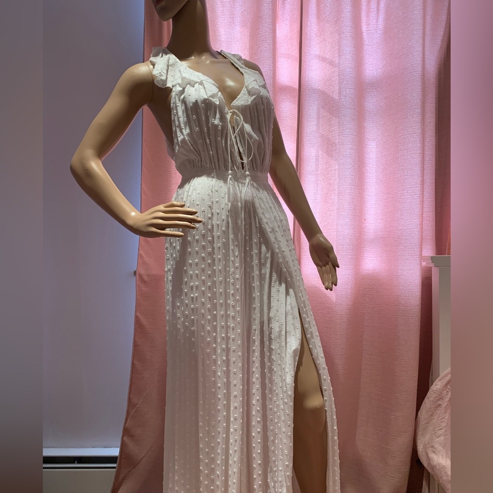 White maxi dress